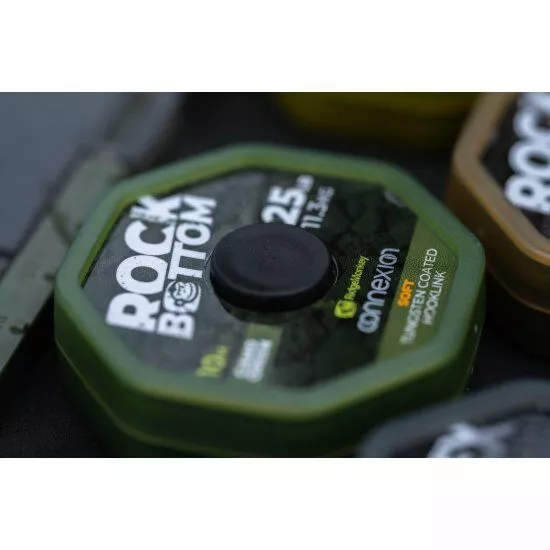 RidgeMonkey Connexion Rock Bottom Tungsten Semi Stiff Coated Hooklink 25lb | Camo Green 5 RidgeMonkey Connexion Rock Bottom Tungsten Semi Stiff Coated Hooklink 25lb | Camo Green - Afbeelding 3